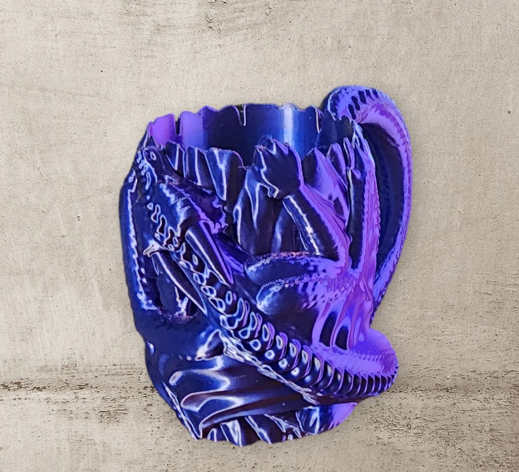 Dragon Can Holder